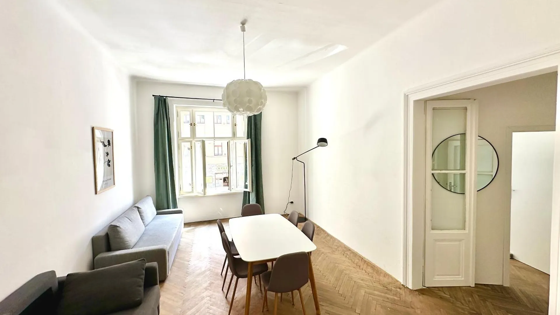 Best Location In Prague! 4 Bedrooms And Super Host! Lejlighed