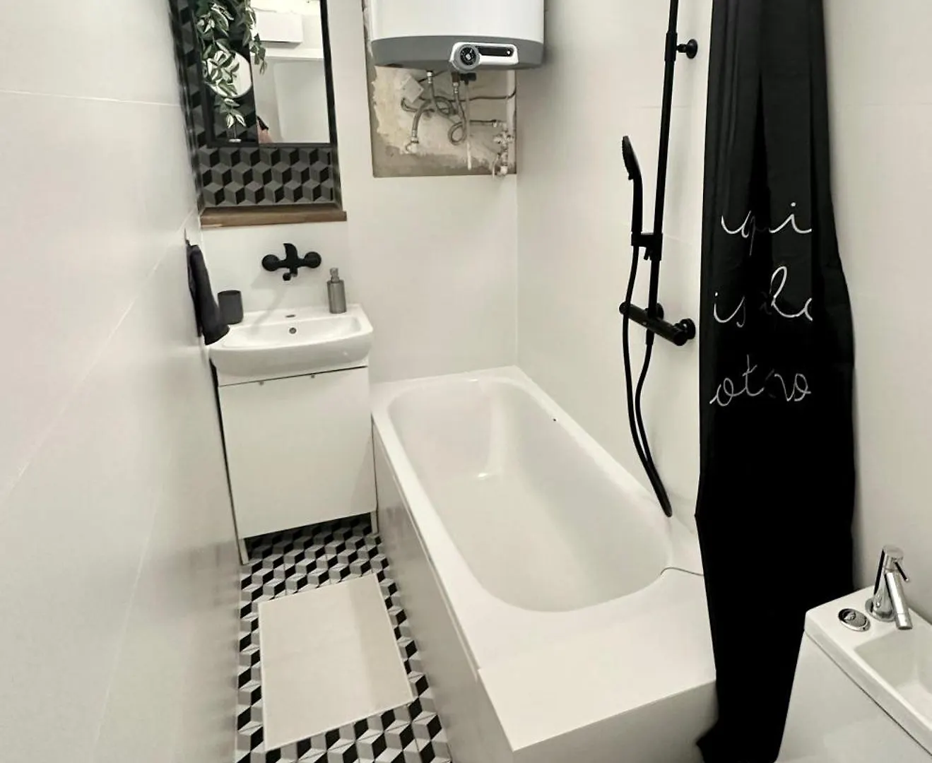 Best Location In Prague! 4 Bedrooms And Super Host!